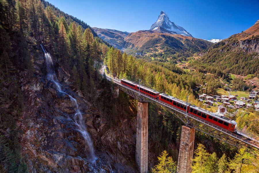 Guenstiger-Familienurlaub-in-der-Schweiz-Zug-Matterhorn