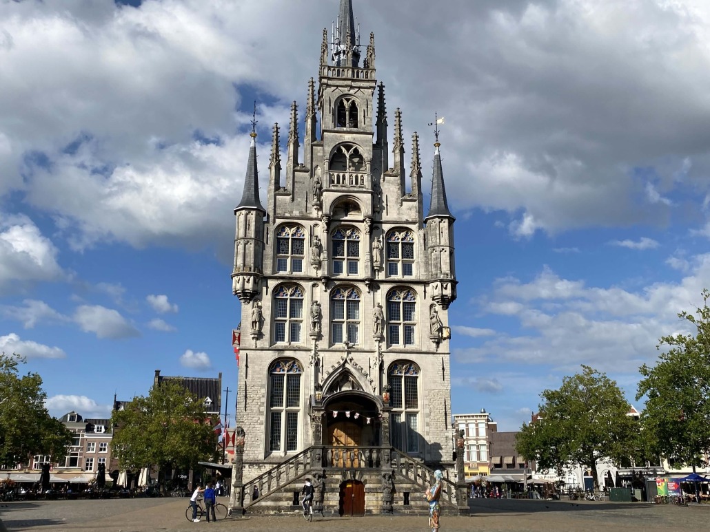 Niederlande-mit-Kindern-Gouda-Rathaus-Susanne-Hoffmeister