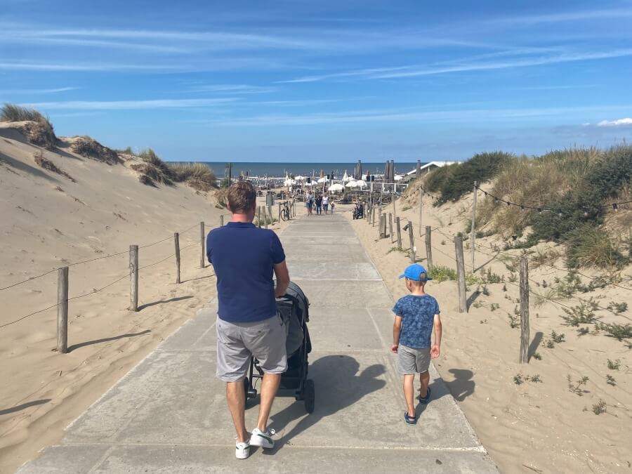 Niederlande-mit-Kindern-Strand-Susanne-Hoffmeister